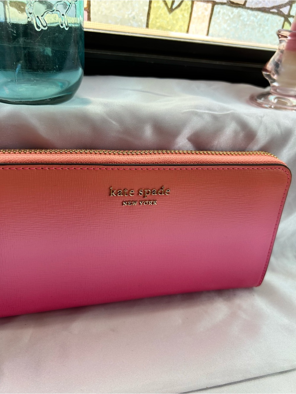 Kate Spade New York Morgan Ombre Zip Around Continental Wallet in Melon Ball - Picture 2 of 4